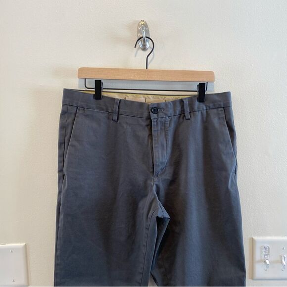 Banana republic men’s traveler chinos pants in gray 34 x 34 - Picture 2 of 12